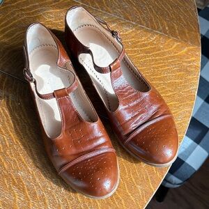 Julia Bo women’s leather Mary Janes Brown Leather Loafers size EU 40 US 9.5